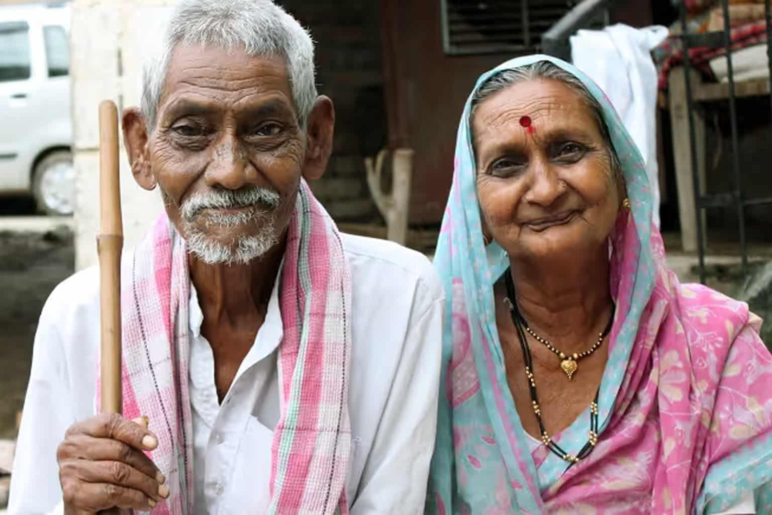 Old age pension in India: ₹200 central pension और senior citizens की welfare challenge
